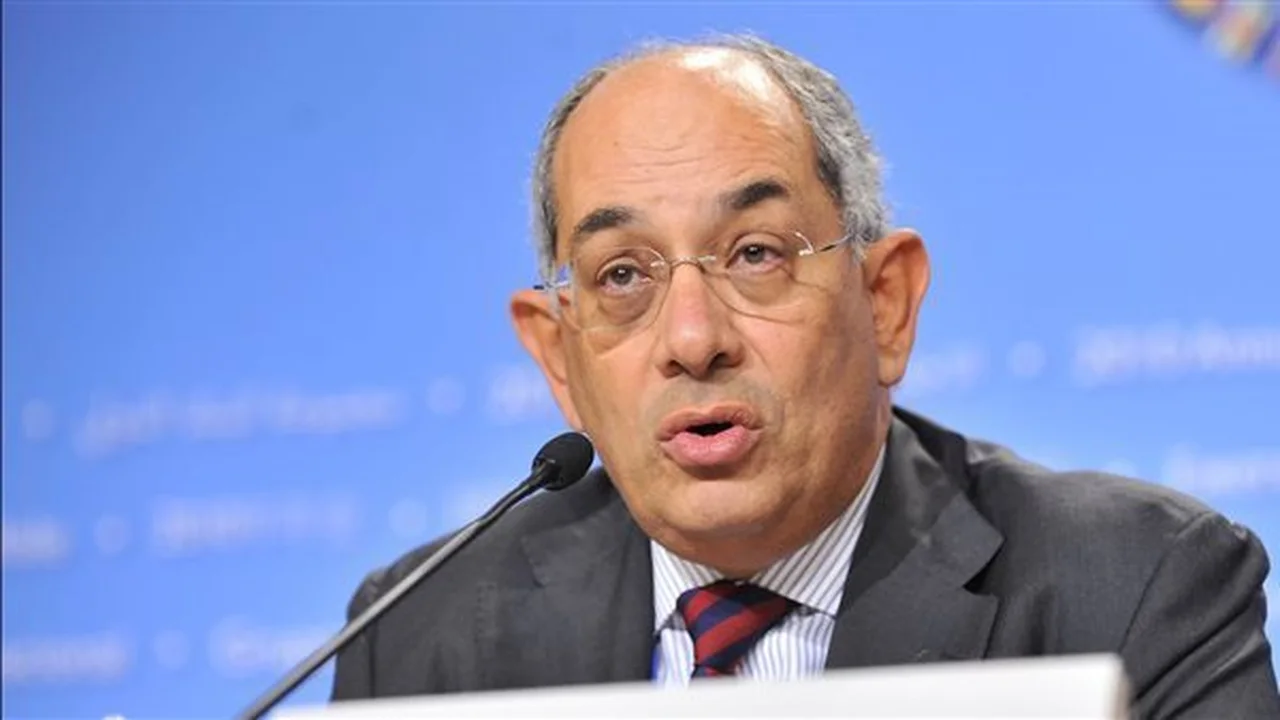 تصفير الدين العام.. يوسف بطرس غالي يقترح بيع أصول الدولة في مصر